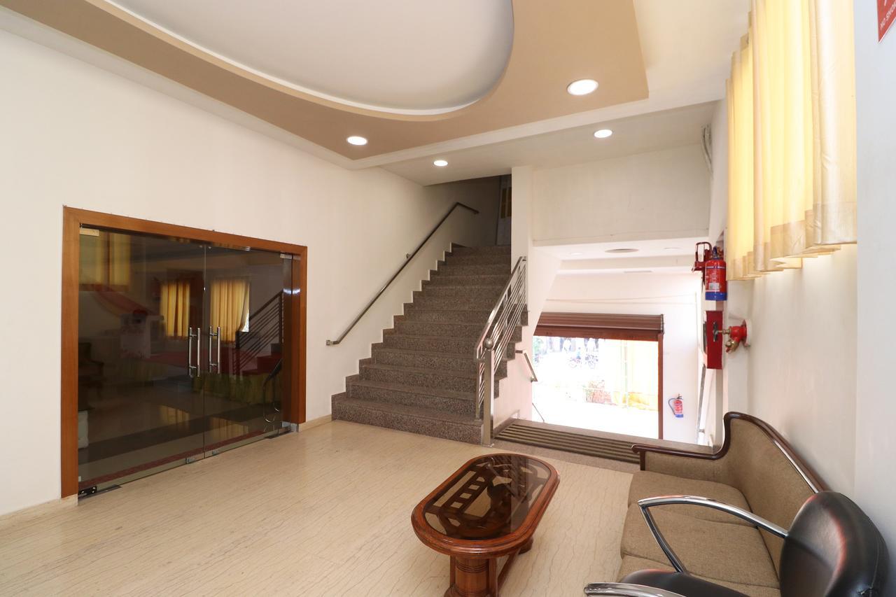 Oyo 13406 Hotel Golden Leaf Bareilly Exterior photo